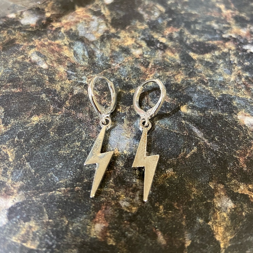Silver dangly earrings